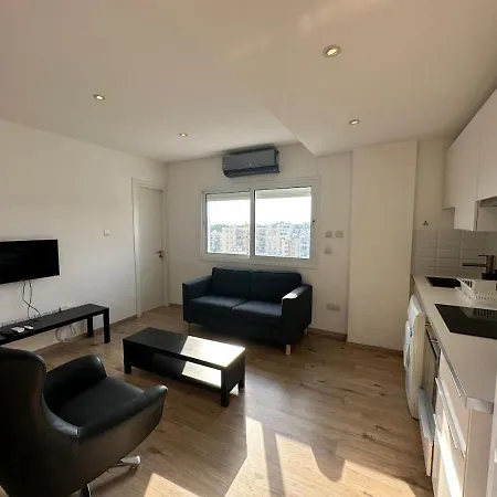 Premium Center 10th Floor Sky View -suite 103 דירה